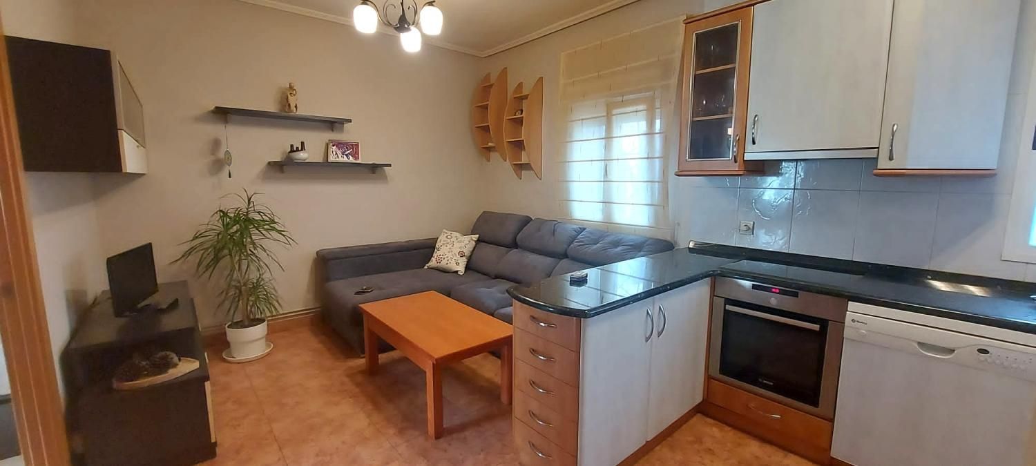 Sala d'estar de Pis en venda en Bilbao  amb Calefacció
