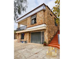 Exterior view of House or chalet for sale in Chiva  with Terrace and Swimming Pool