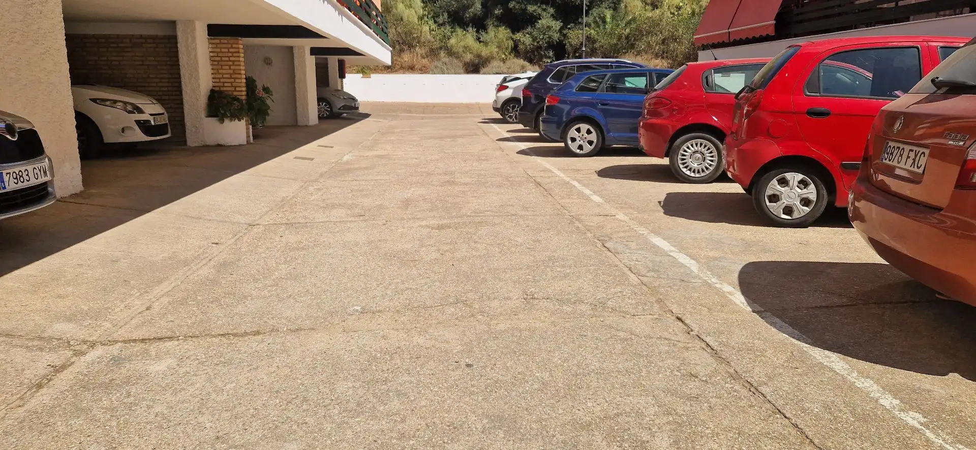 Parkplatz von Wohnung zur Miete in El Rompido mit Klimaanlage, Terrasse und Gemeinschaftspool