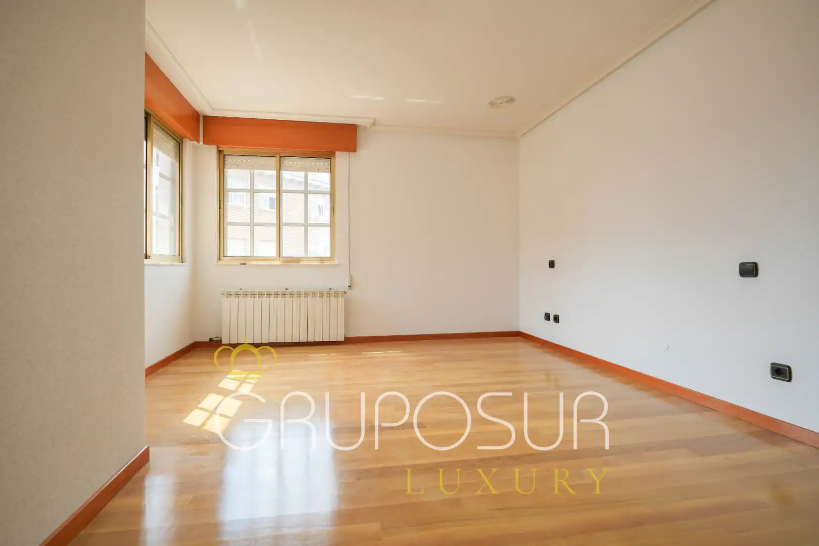 Casa aparellada amb jardí en venda a Calle Castilla y León 22, imagen 58