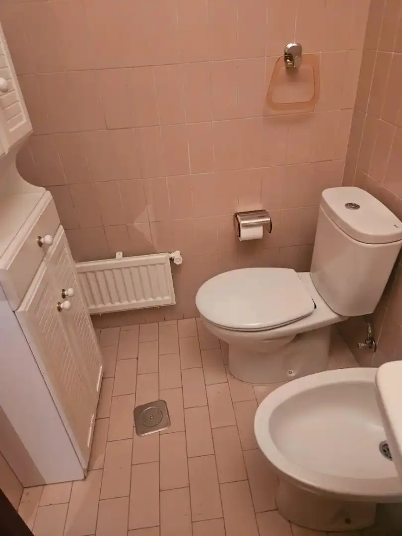 Bany de Pis de lloguer en Madrid amb Aire condicionat, Calefacció i Terrassa