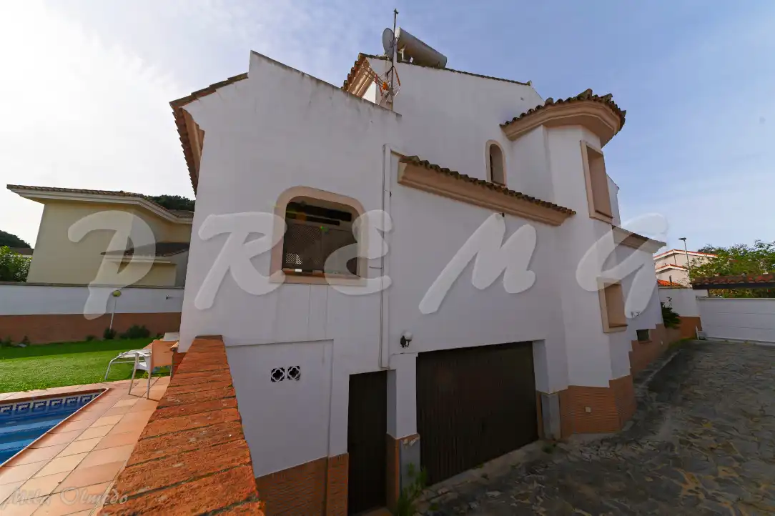 Houses for sale in Los Pinos