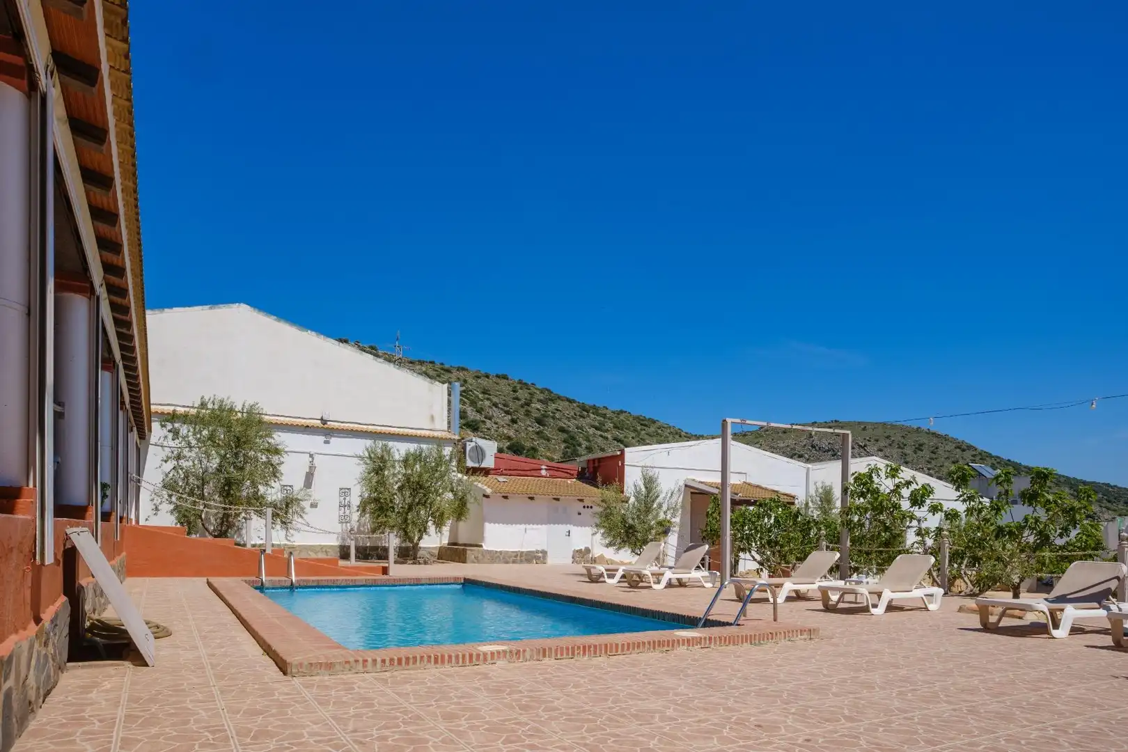 Piscina de Casa adosada en venda en Teba amb Aire condicionat, Jardí privat i Piscina