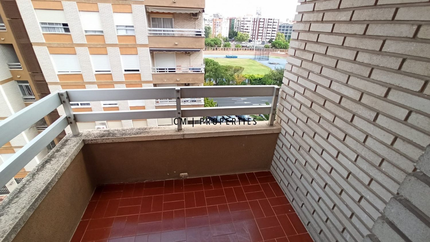 Terrassa de Pis de lloguer en  Valencia Capital amb Aire condicionat, Terrassa i Moblat