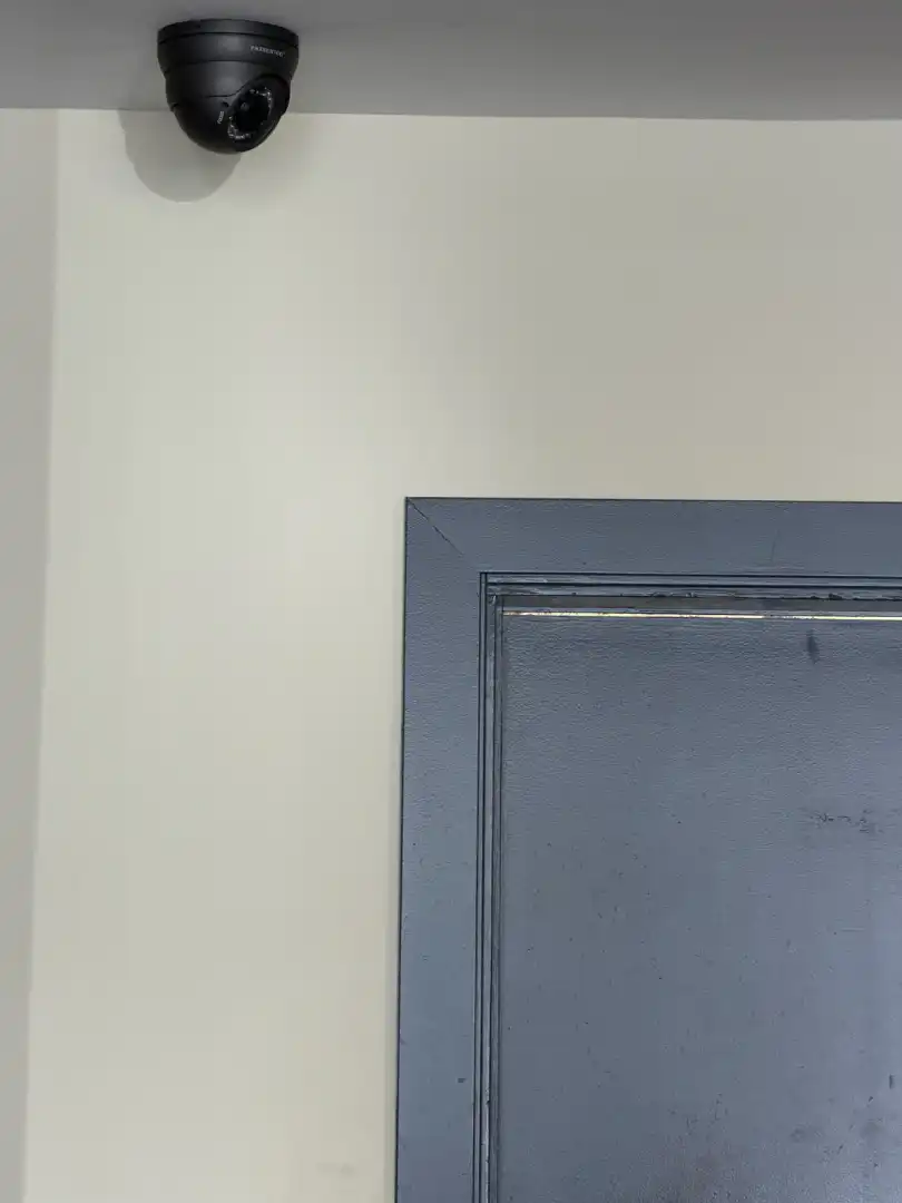 Habitación de Trastero en venta en L'Hospitalet de Llobregat con Alarma