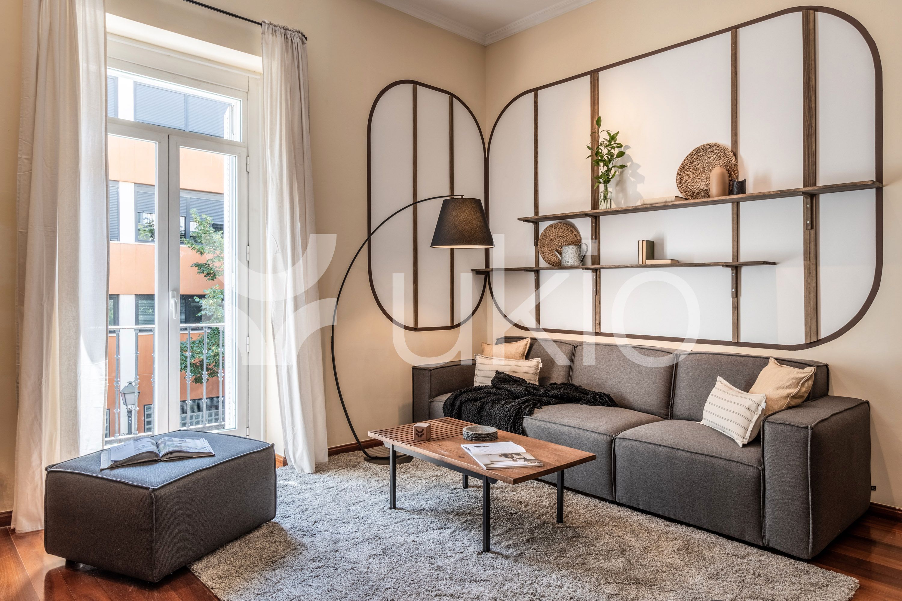 Living room of Flat to rent in  Madrid Capital  with Air Conditioner, Heating and Furnished