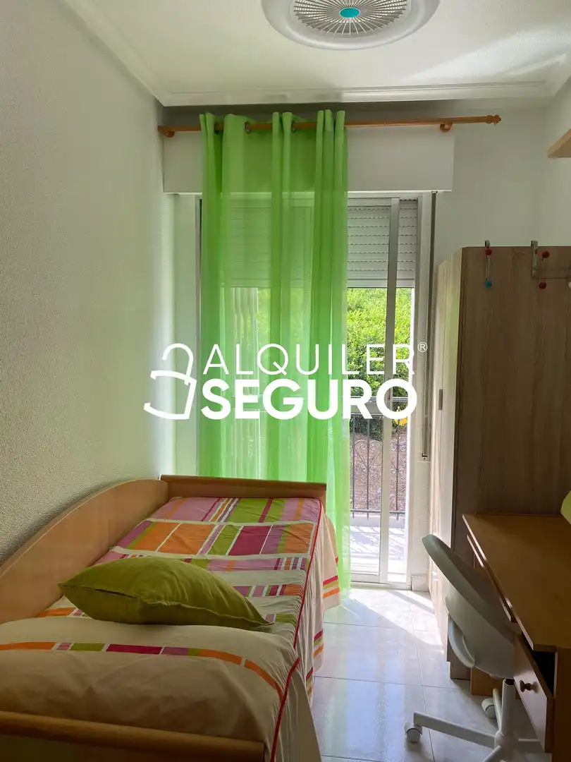 Habitación de Piso de alquiler en Murcia con Aire acondicionado y Amueblado