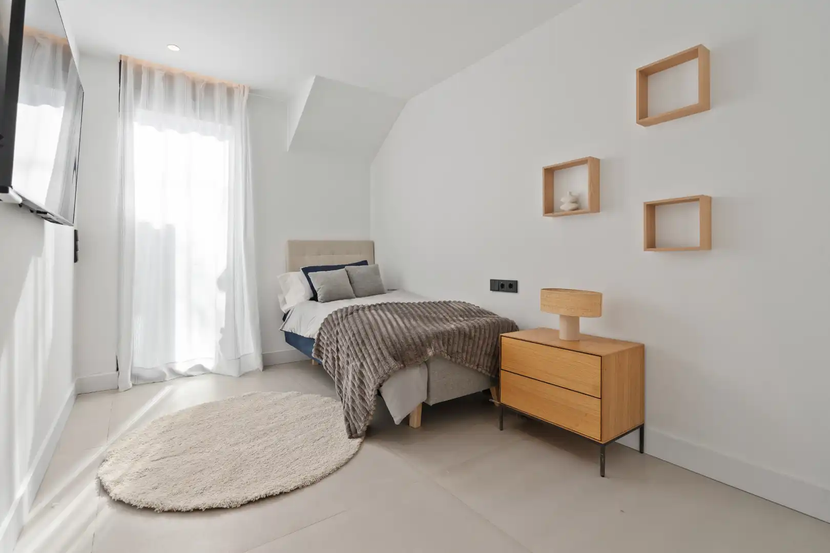 Bedroom of Duplexes for sale in Estepona  with Air Conditioner, Terrace and Storage room