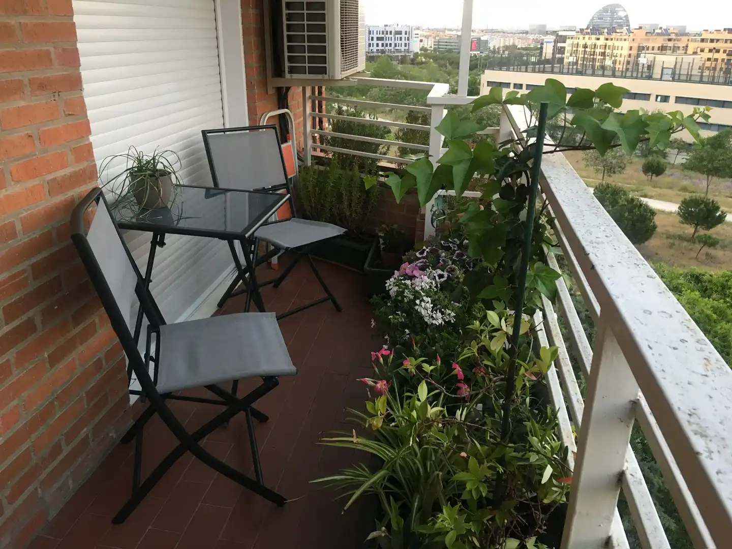 Balcony of Flat for sale in Madrid  with Air Conditioner, Parquet flooring and Storage room