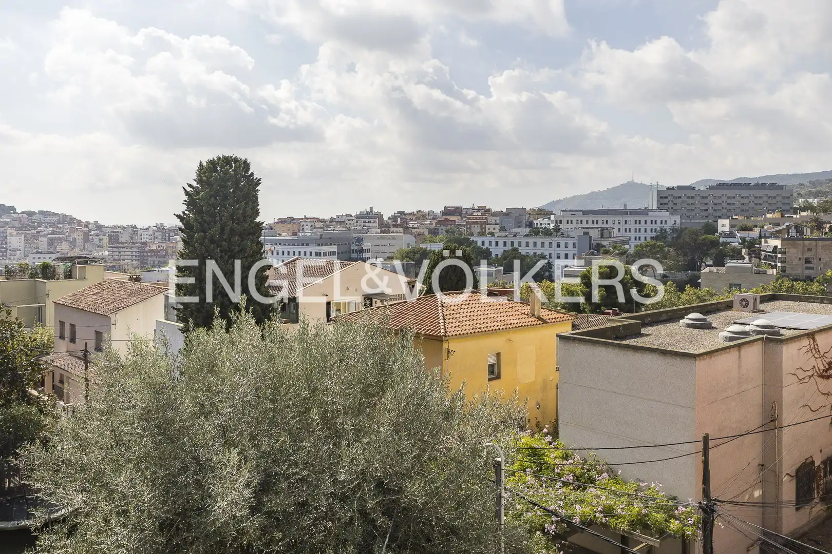 Vista exterior de Casa o chalet en venta en Barcelona con Calefacción, Jardín privado y Terraza