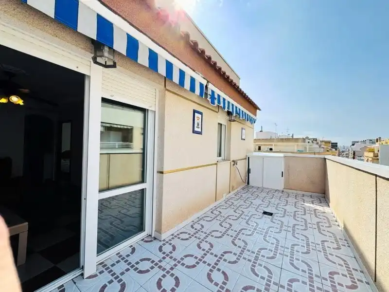 Piso con ascensor en venta en La Mata, imagen 3