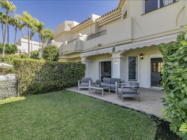 Casa pareada con piscina en venta en La Quinta