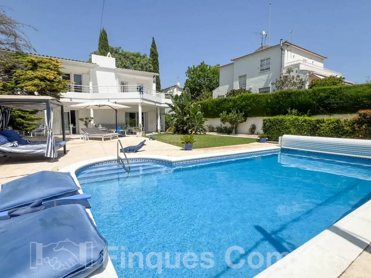 Vista exterior de Casa o xalet en venda en Roda de Berà amb Aire condicionat, Jardí privat i Terrassa