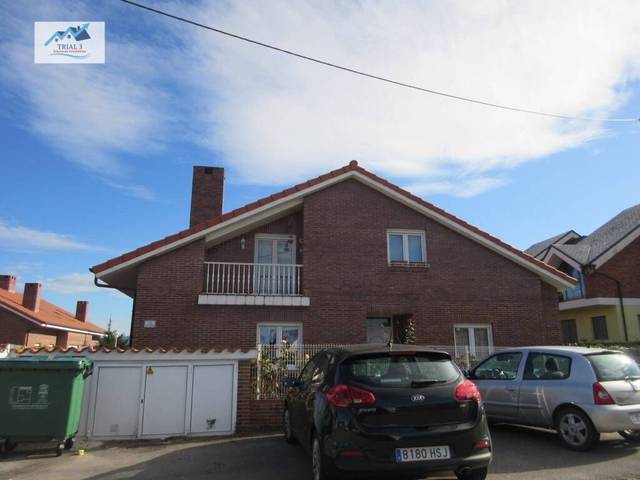 Casa-chalet en Venta en Barrio ARGOMILLA en Santa María de Cayón