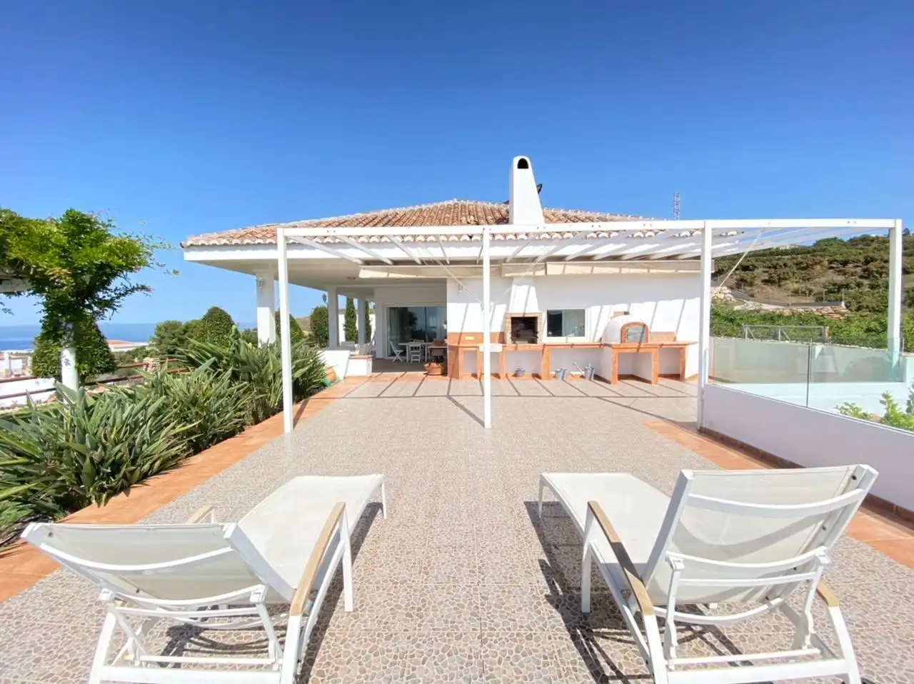 Terrassa de Casa o xalet en venda en Torrox amb Aire condicionat, Jardí privat i Traster