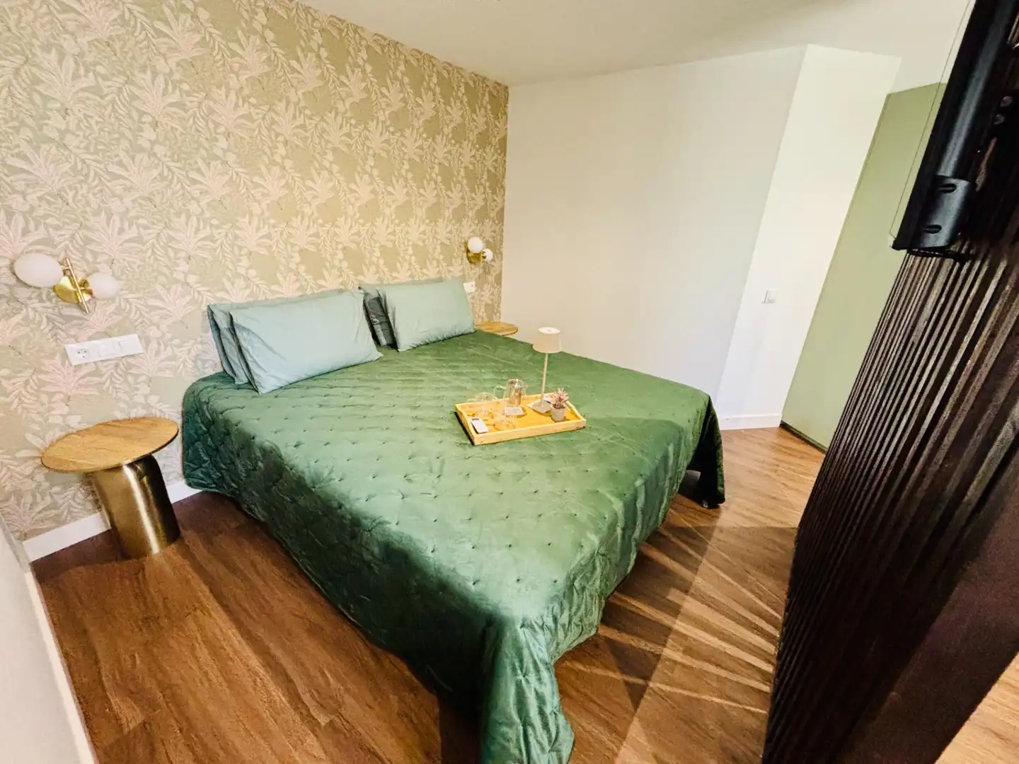 Habitación de Apartamento en venta en Fuengirola con Aire acondicionado, Calefacción y Jardín privado