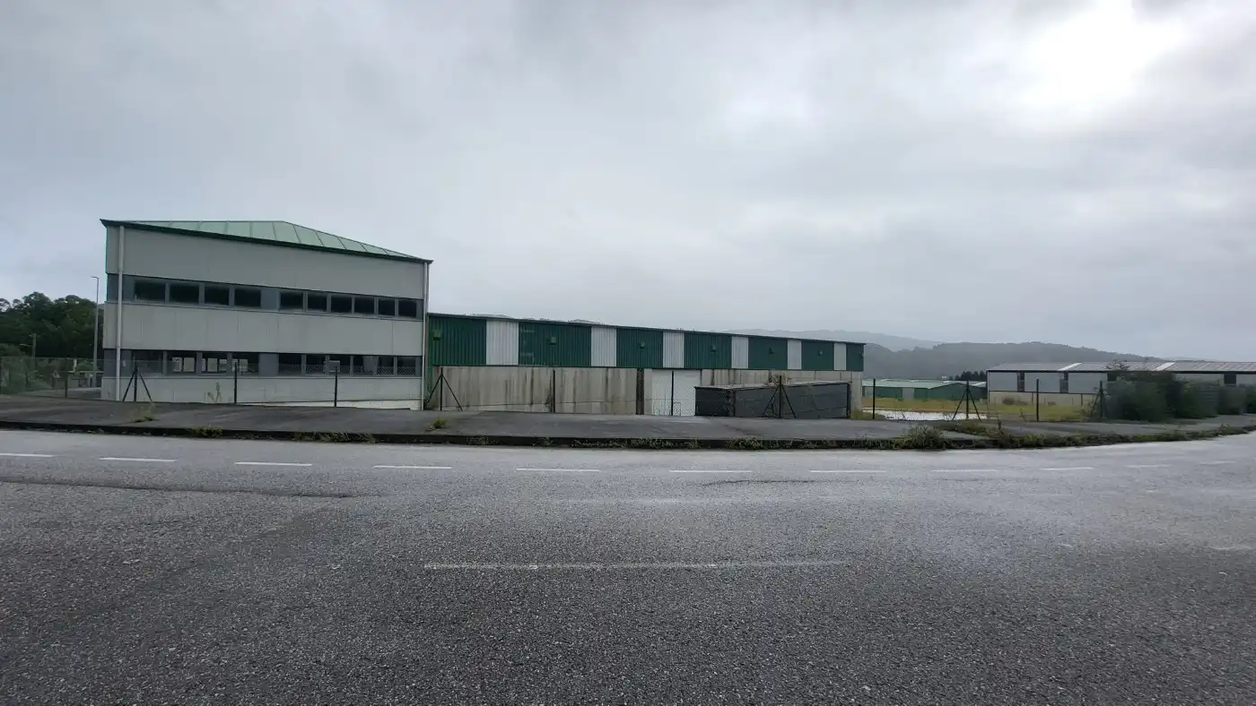 Vista exterior de Nave industrial en venta en Campo Lameiro