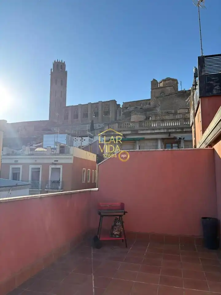 Außenansicht von Maisonette zum Verkauf in Lleida mit Terrasse