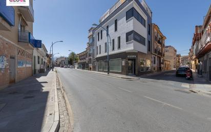 Vista exterior de Pis en venda en Churriana de la Vega amb Calefacció, Parquet i Terrassa