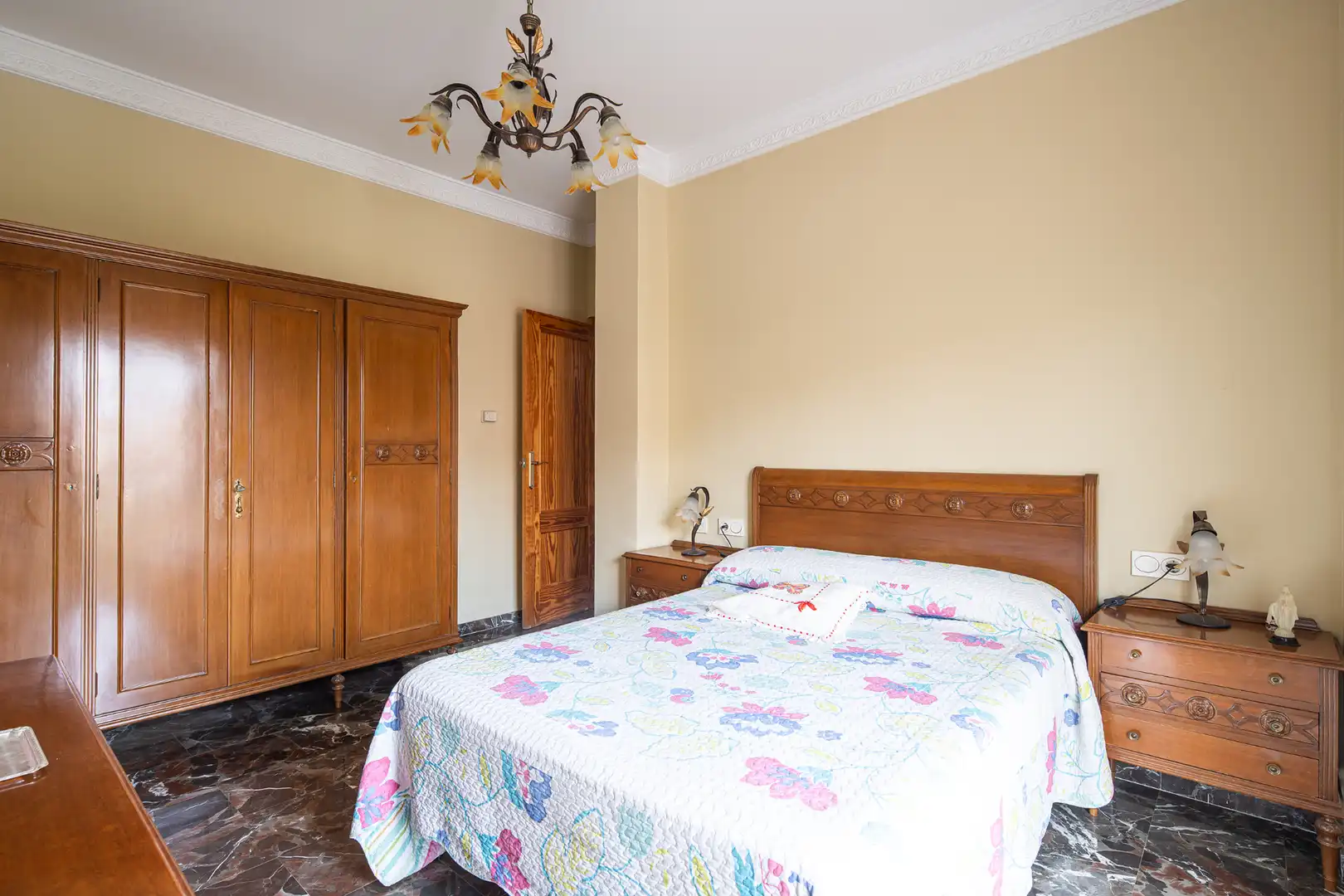Dormitori de Casa adosada en venda en Huétor Vega amb Aire condicionat, Jardí privat i Terrassa