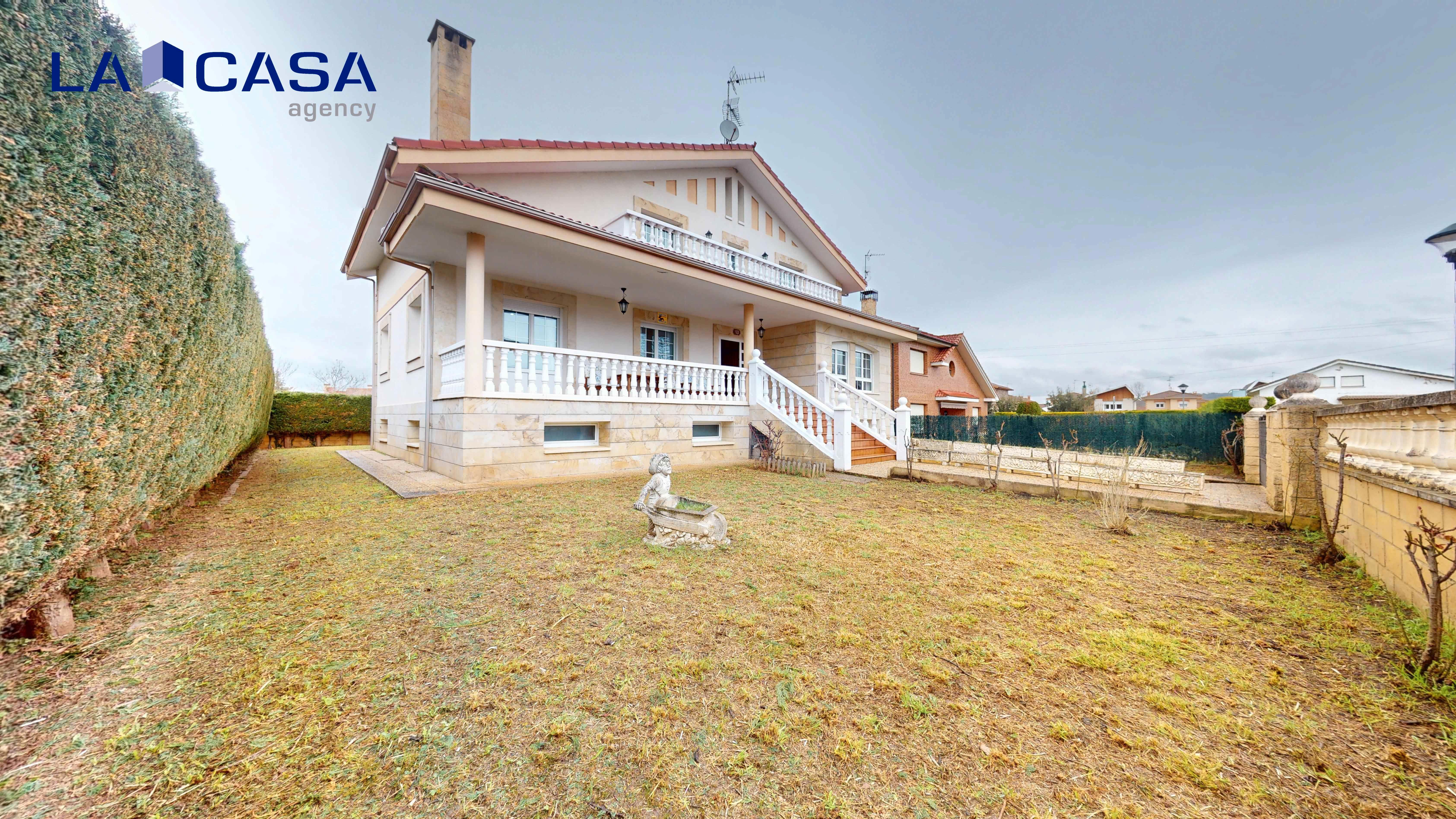 Garden of House or chalet for sale in Villarcayo de Merindad de Castilla la Vieja  with Heating, Terrace and Storage room