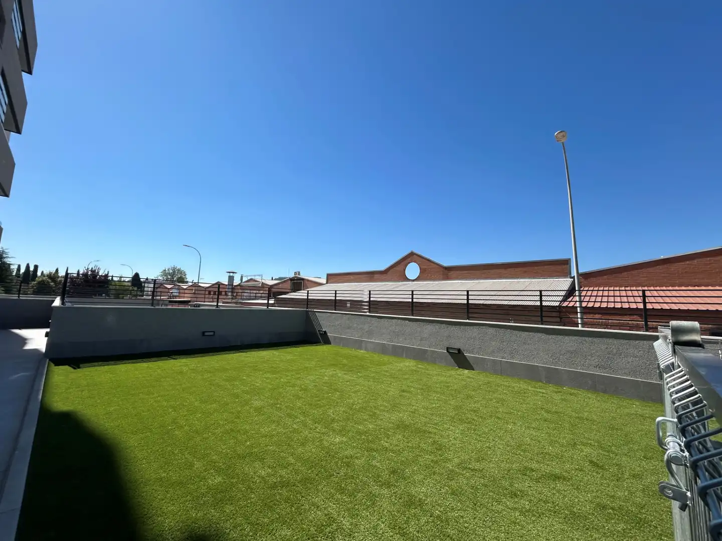 Exterior view of Attic for sale in Alcalá de Henares  with Air Conditioner, Heating and Terrace