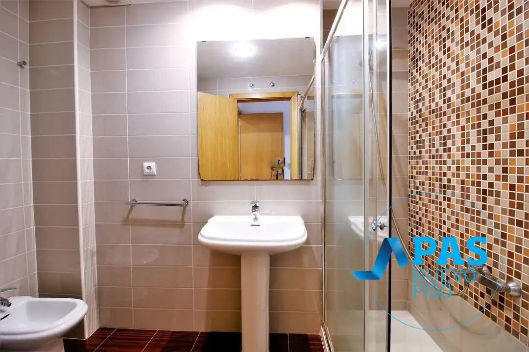 Bathroom of Flat for sale in Santander  with Heating, Private garden and Storage room