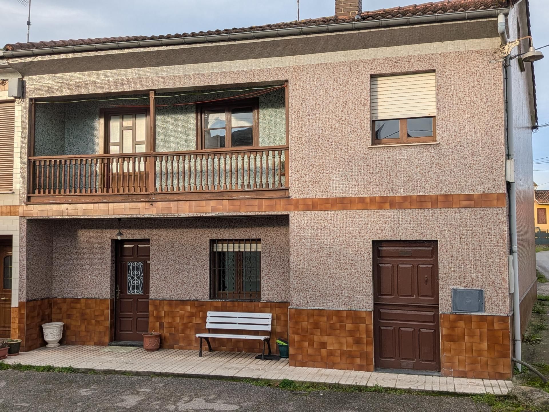 Exterior view of House or chalet for sale in Siero  with Heating and Parquet flooring