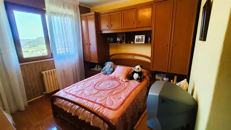 Dormitori de Casa o xalet en venda en Soto del Barco amb Calefacció, Traster i Balcó