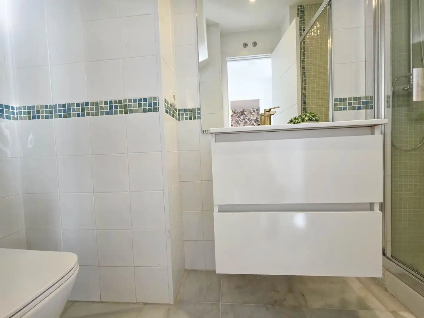 Bathroom of Attic for sale in Manilva  with Air Conditioner, Terrace and Furnished
