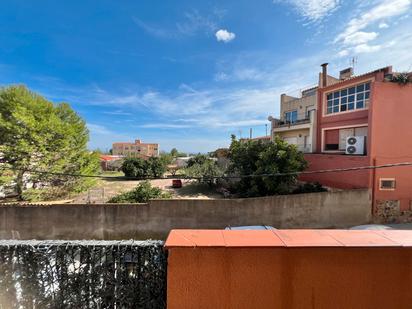 Vista exterior de Casa adosada en venda en Botarell amb Terrassa i Balcó