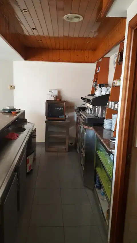 Cuina de Local en venda en Pontevedra Capital  amb Moblat