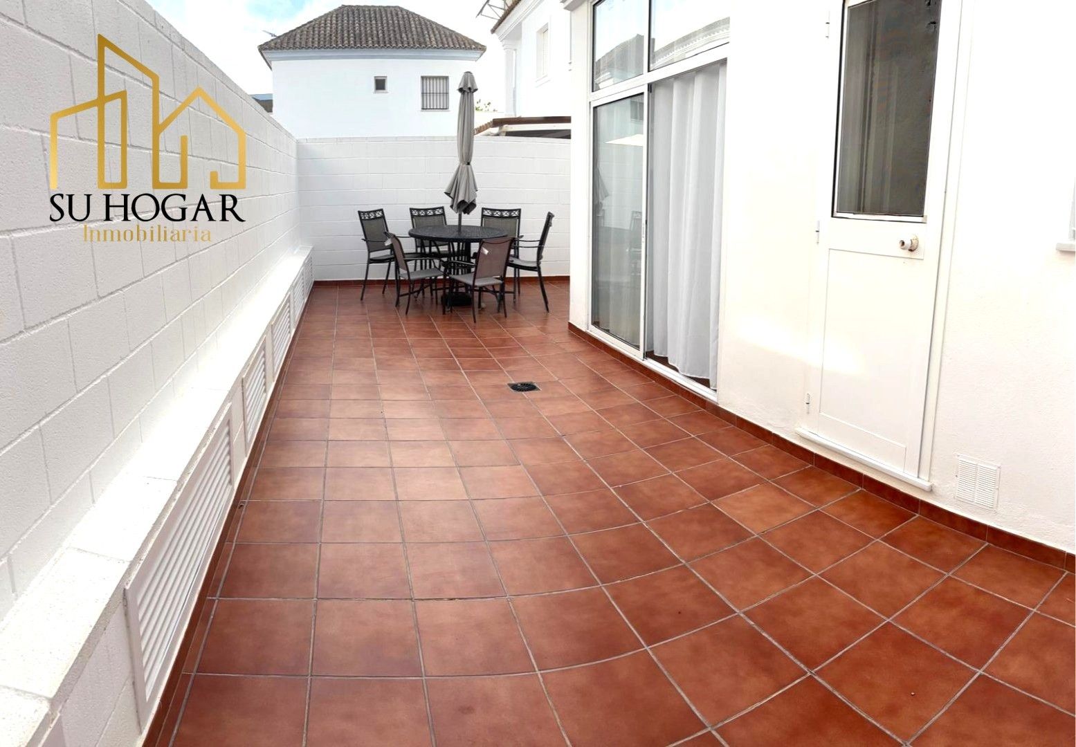 Casa adosada en venda a Aguadulce - Almadraba - Punta Candor