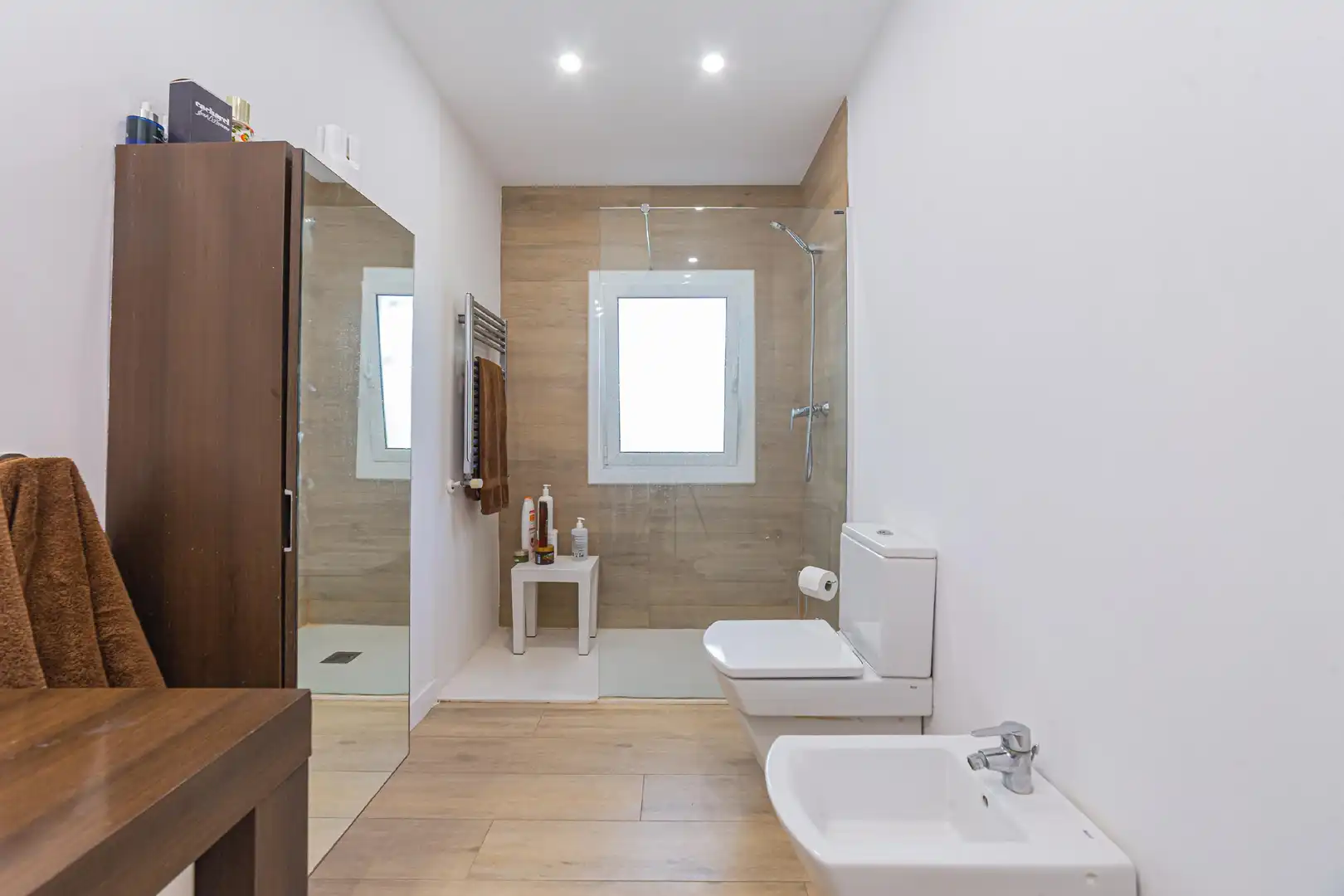 Bathroom of Houses for sale in Castelldefels  with Air Conditioner, Heating and Private garden