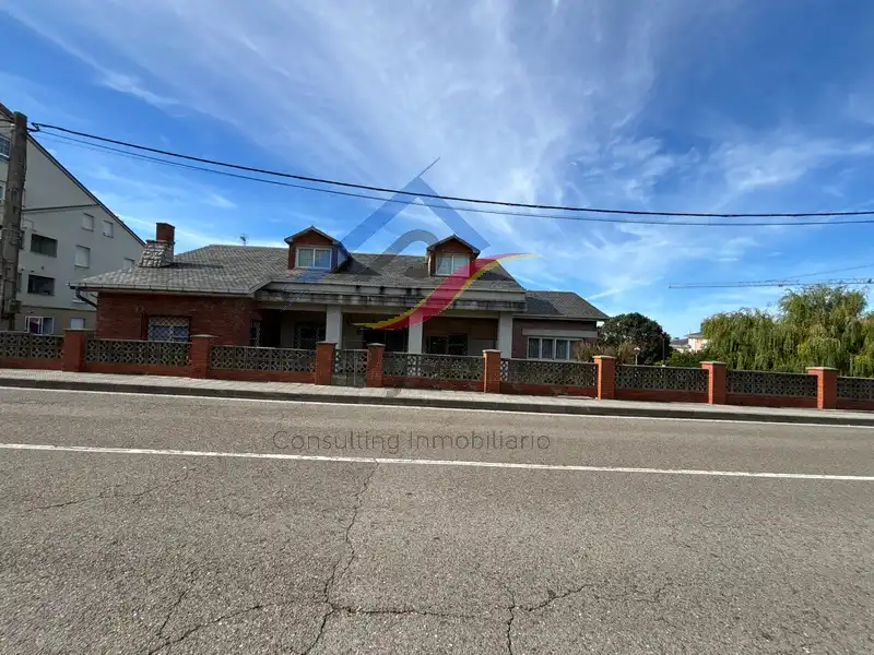 Vista exterior de Casa o xalet en venda en Piélagos amb Calefacció, Jardí privat i Parquet