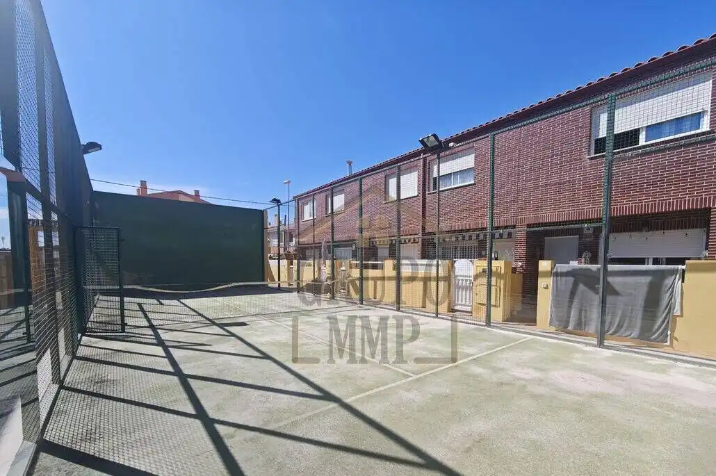 Reihenhaus zum Verkauf in Camí Catalans, imagen 3