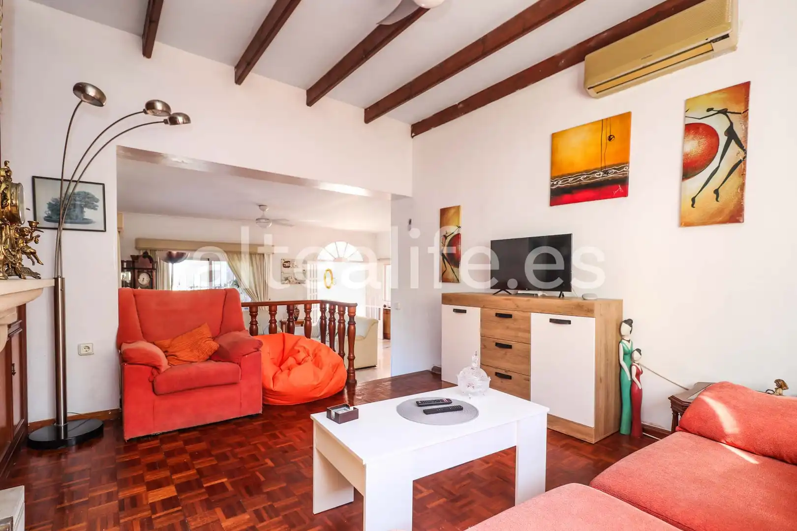 Living room of Houses for sale in L'Alfàs del Pi  with Air Conditioner, Heating and Private garden