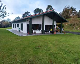 Vista exterior de Casa o xalet en venda en Erandio amb Calefacció, Jardí privat i Parquet
