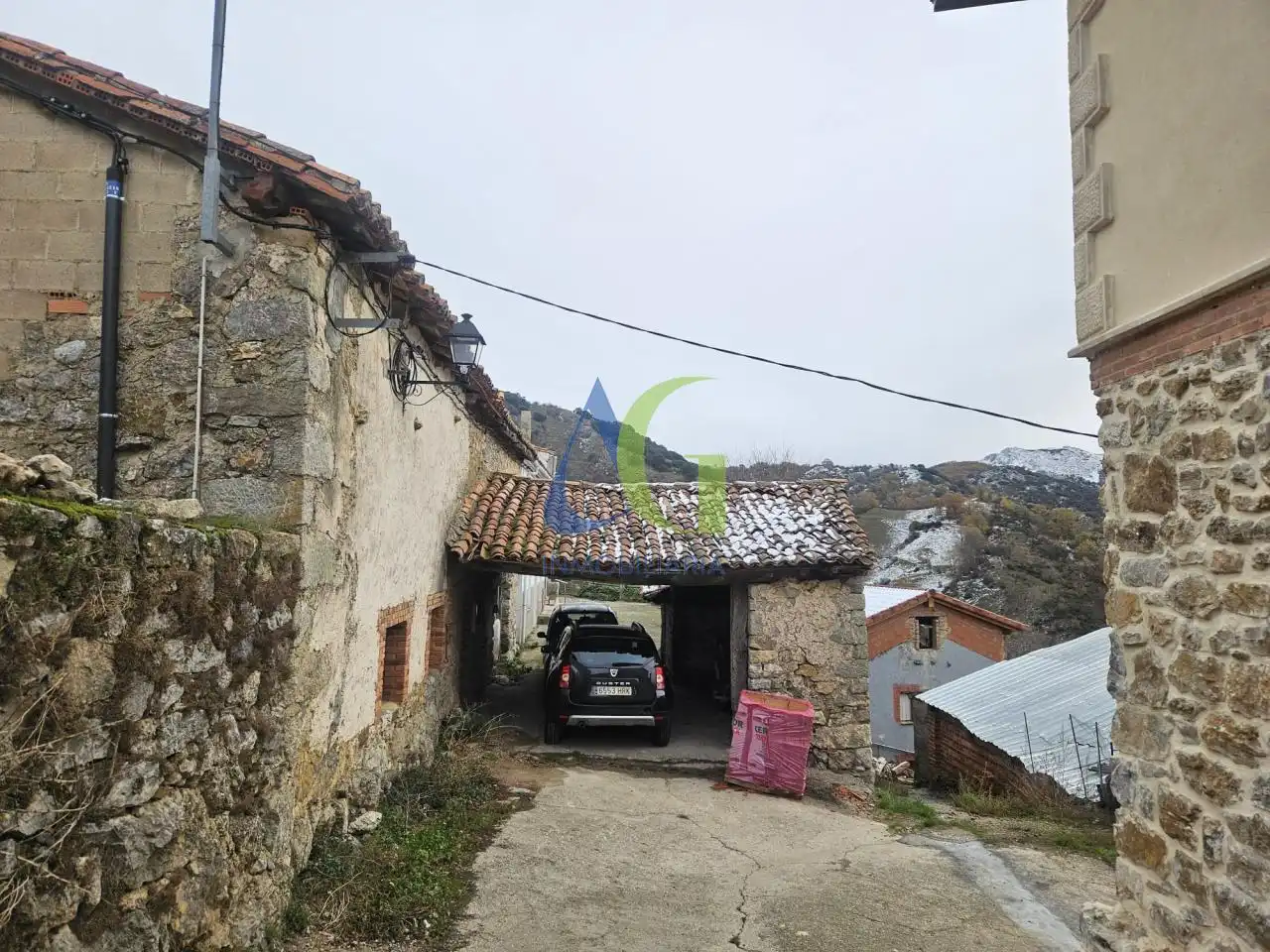 Vista exterior de Casa o chalet en venta en Cistierna con Calefacción, Jardín privado y Parquet