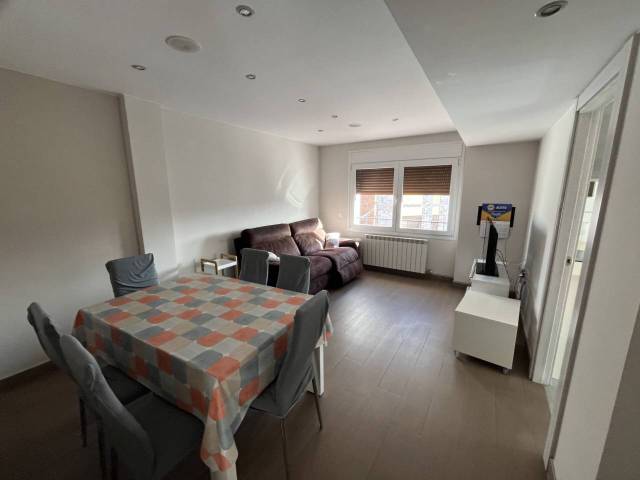 Piso en Alquiler en Avenida Zaragoza, 32 en Alcañiz