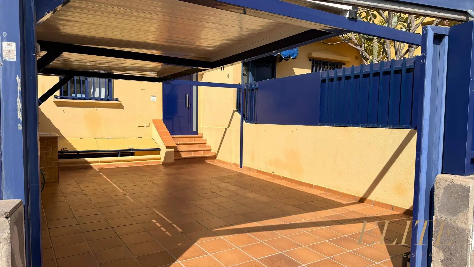Terrace of Detached homes for sale in San Bartolomé de Tirajana  with Air Conditioner, Heating and Private garden