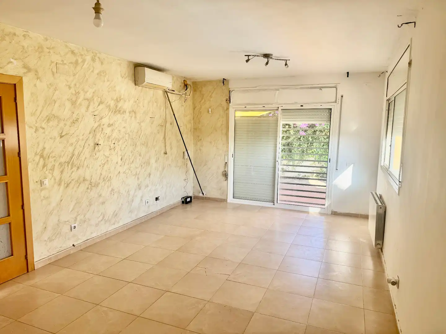 Sala de estar de Casa o chalet en venta en Creixell con Calefacción, Jardín privado y Terraza