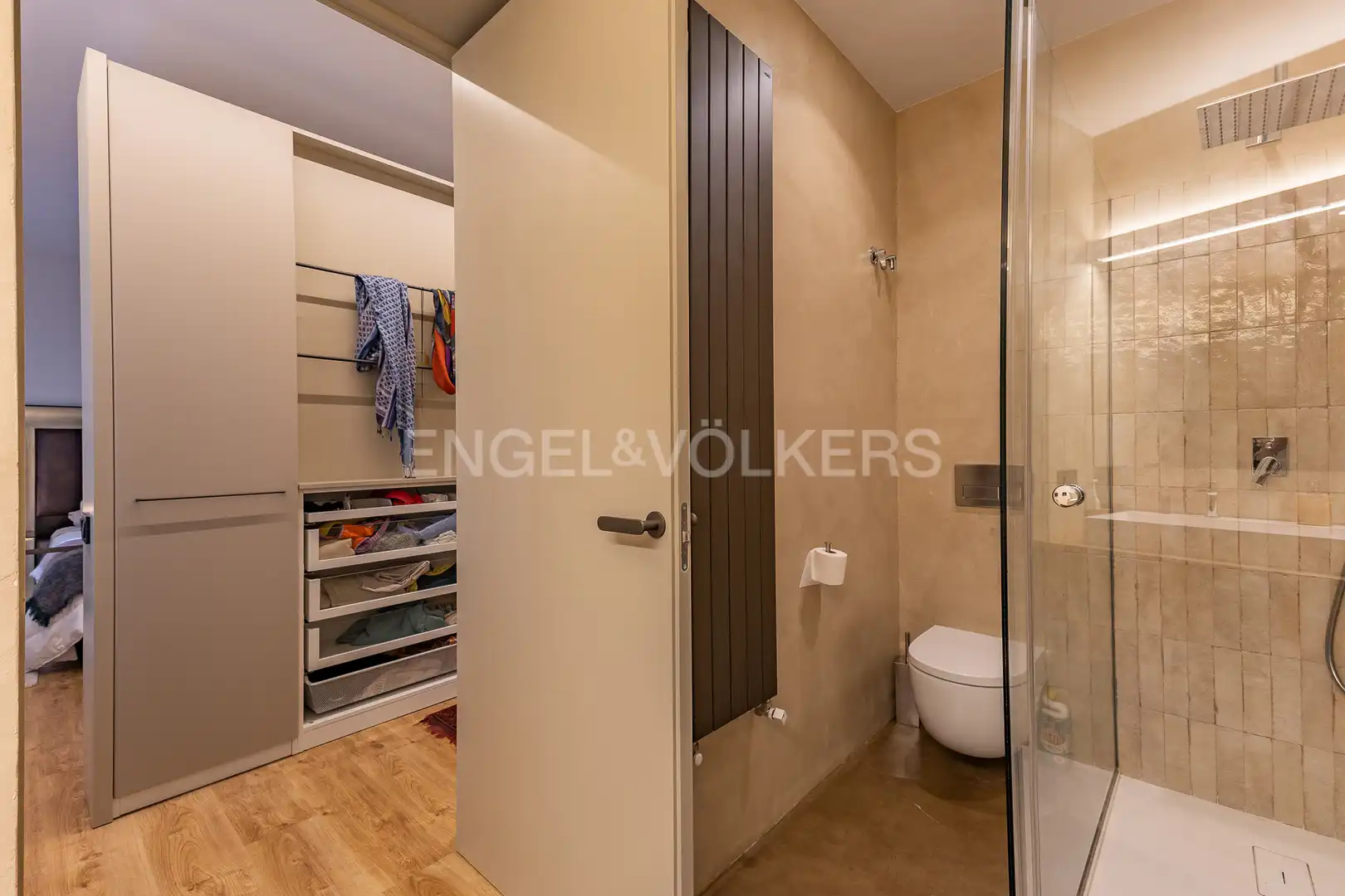 Baño de Casa o chalet en venta en Seva con Aire acondicionado, Calefacción y Jardín privado
