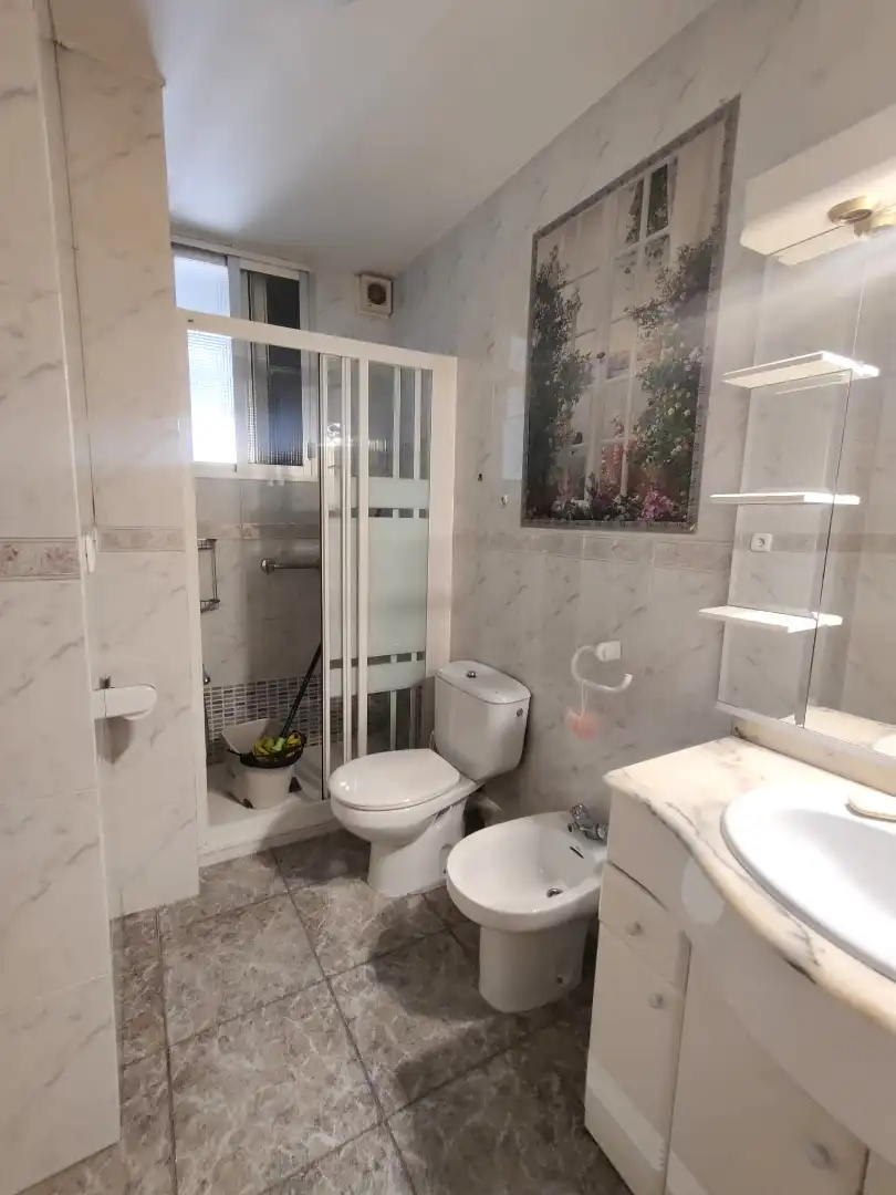 Baño de Piso en venta en Madrid con Aire acondicionado, Calefacción y Amueblado