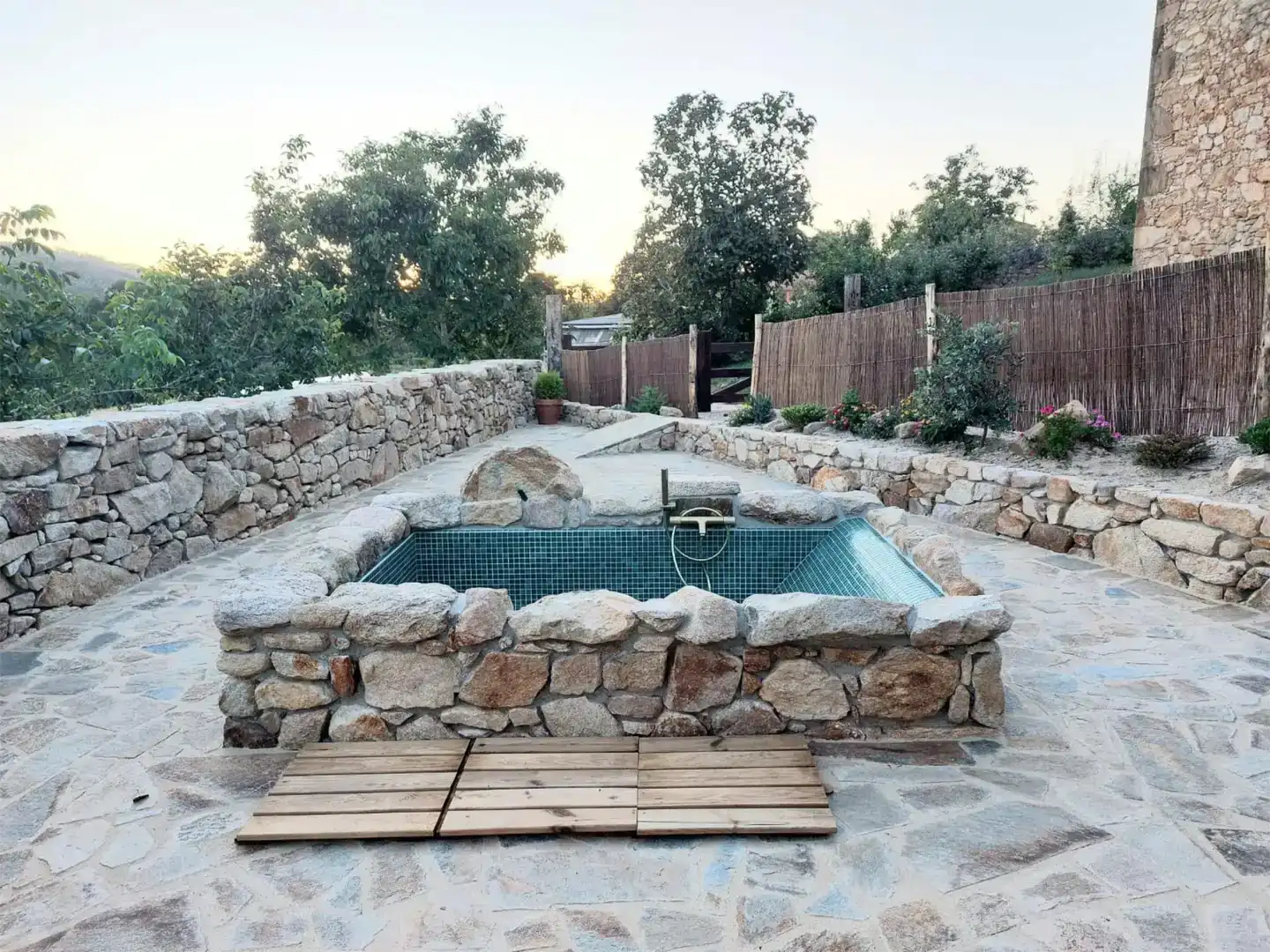 Terrasse von Country house zur Miete in A Laracha   mit Privatgarten, Schwimmbad und Möbliert