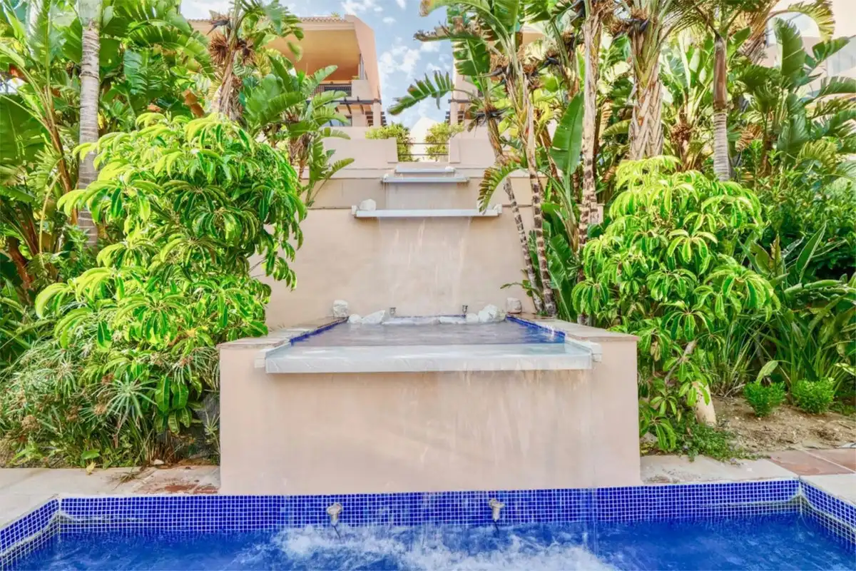 Piscina de Planta baixa en venda en Mijas amb Aire condicionat, Jardí privat i Terrassa