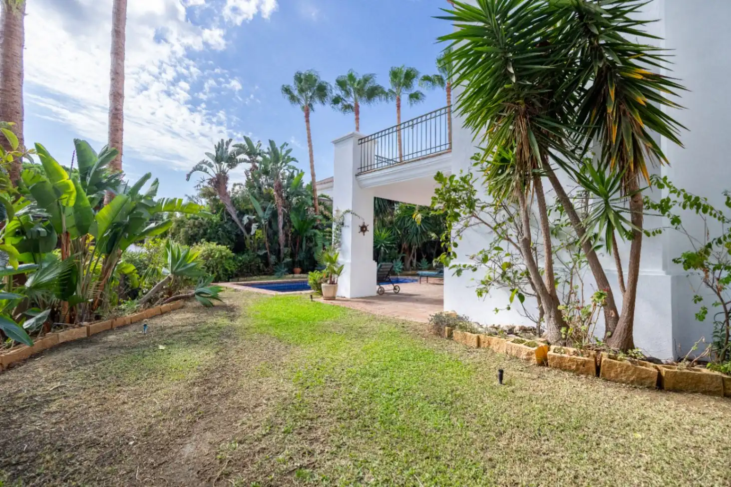 Jardí de Casa o xalet en venda en Marbella amb Aire condicionat, Calefacció i Jardí privat