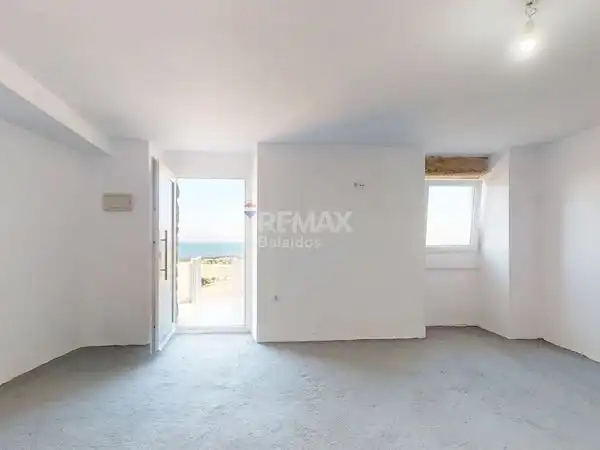 Dormitori de Casa o xalet en venda en Oia amb Calefacció, Jardí privat i Terrassa
