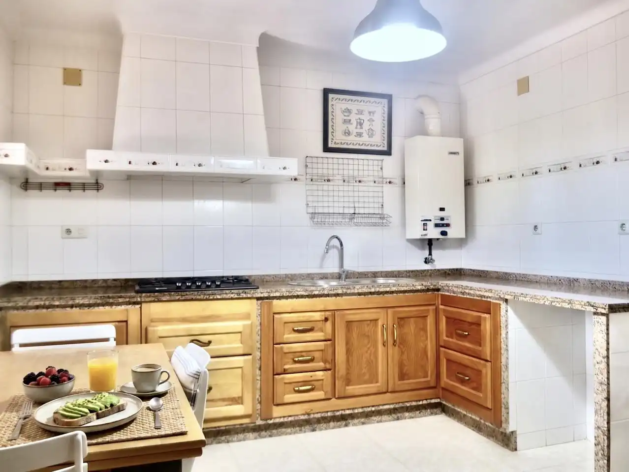 Kitchen of Ground floor for sale in Málaga  with Air Conditioner, Private garden and Terrace