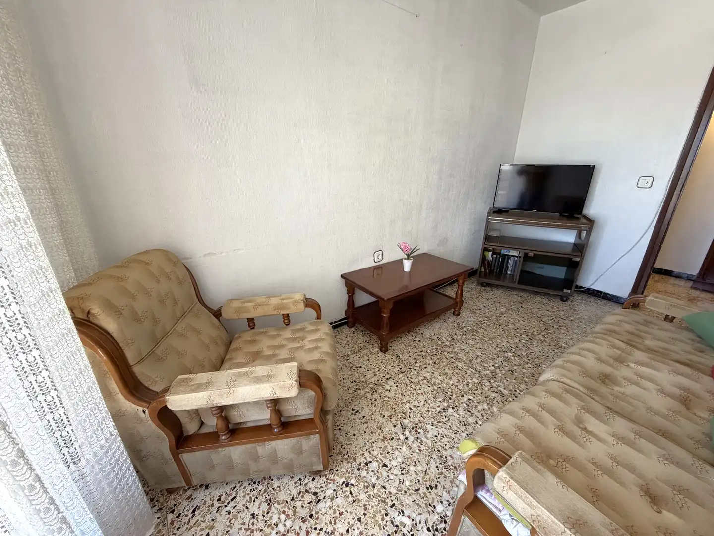 Sala d'estar de Pis en venda en Alicante / Alacant amb Moblat i Balcó